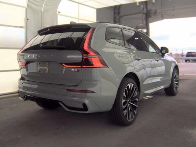 Used 2026 Volvo XC60 B5 Ultra AWD/4WD image 4