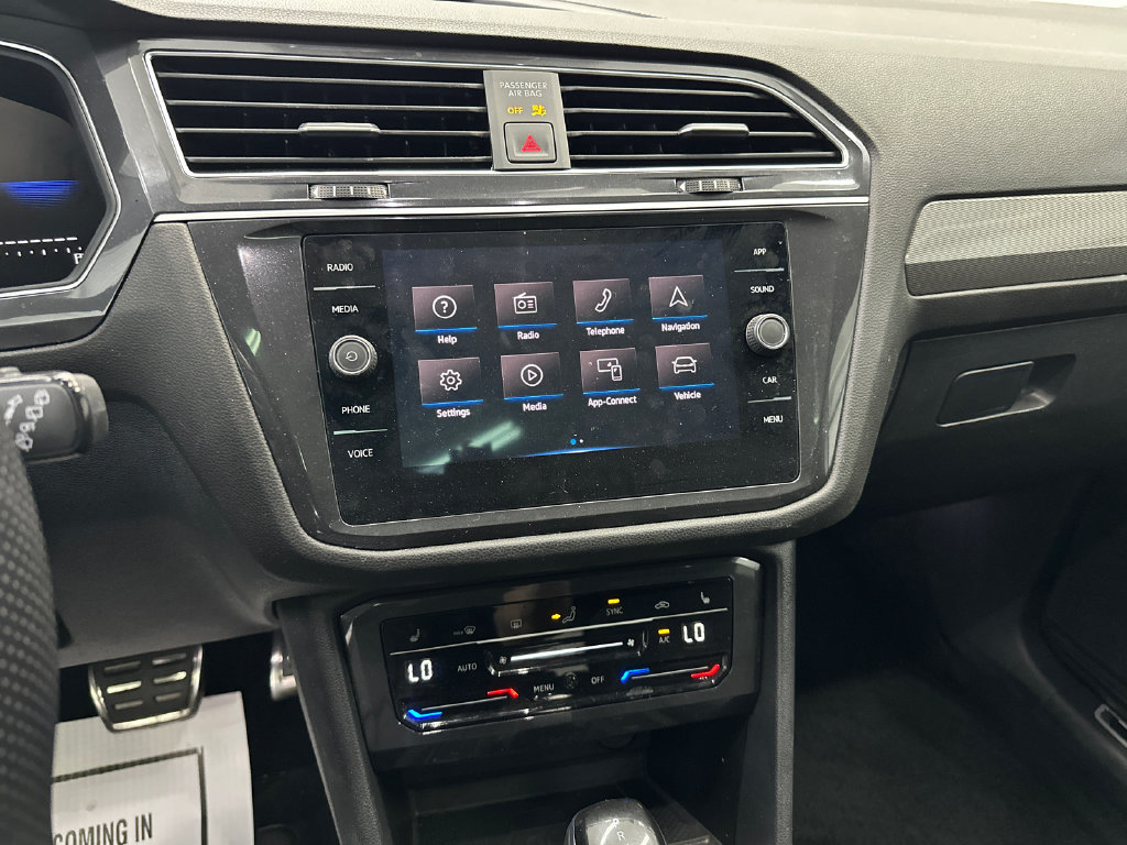 Used 2024 Volkswagen Tiguan SE R-Line FWD image 30