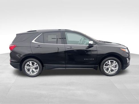 Used 2020 Chevrolet Equinox Premier w/ LPO, Floor Liner Package image 7