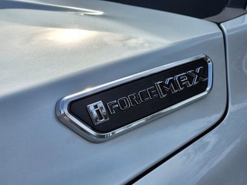 Used 2025 Toyota 4Runner Limited image 19