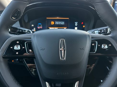 New 2025 Lincoln Corsair Premiere w/ Equipment Group 101A image 23
