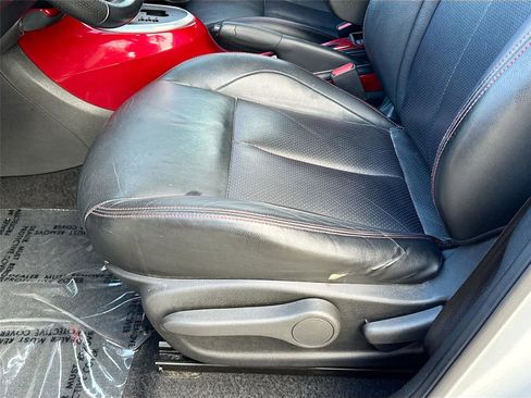 Used 2013 Nissan Juke SL w/ Sport Pkg image 20