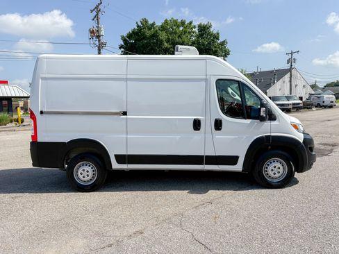 Used 2024 RAM ProMaster 1500 w/ Convenience Group FWD image 17