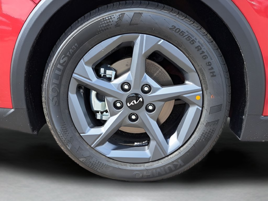 Used 2025 Kia K4 FWD image 10