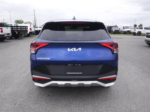 Used 2023 Kia Sportage EX image 5