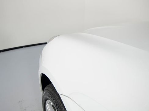 Certified 2025 Porsche Macan AWD/4WD image 38