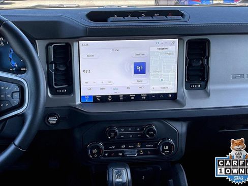 Used 2025 Ford Bronco Outer Banks w/ Sasquatch Package AWD/4WD image 6