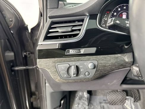 Used 2018 Audi Q7 3.0T Prestige AWD/4WD image 14