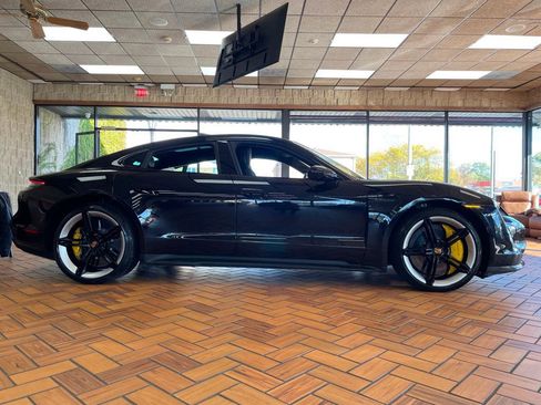 Used 2020 Porsche Taycan Turbo S image 9