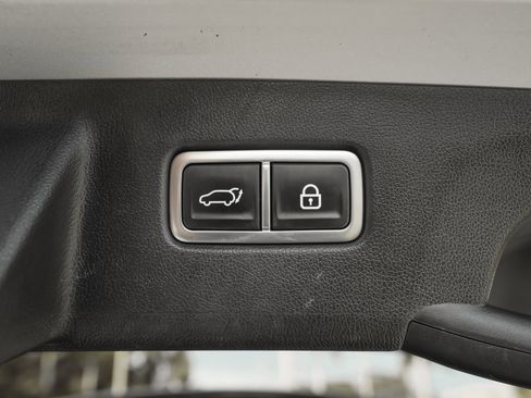 Used 2023 Kia Sorento SX Prestige image 44