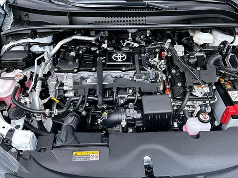 Certified 2025 Toyota Corolla SE FWD image 31