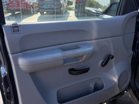 Used 2008 Chevrolet Silverado 2500 W/T w/ Snow Plow Prep Package AWD/4WD image 14