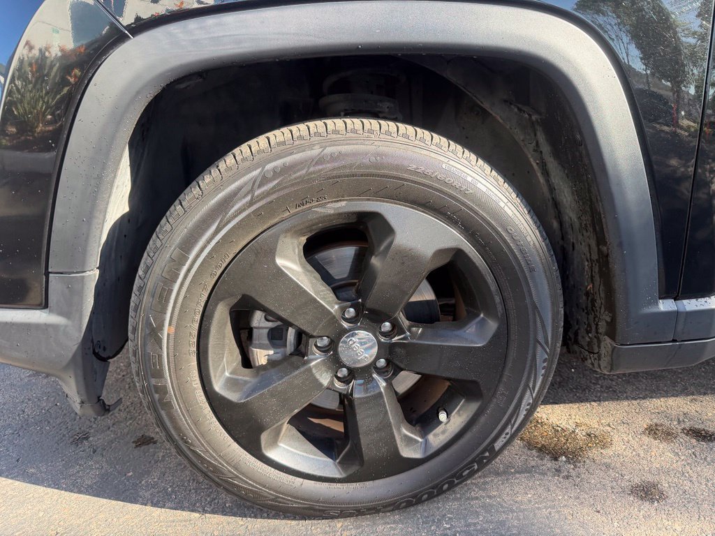 Used 2021 Jeep Compass Latitude FWD image 8