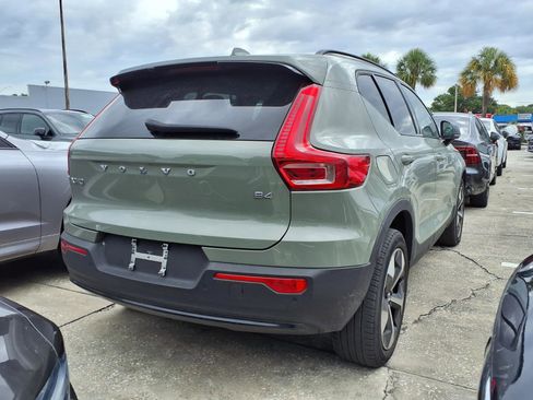 Used 2023 Volvo XC40 B4 Plus w/ Protection Package Premier FWD image 3