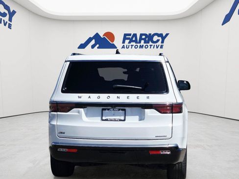 Used 2024 Jeep Wagoneer Series II AWD/4WD image 6