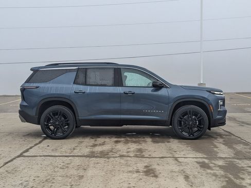 New 2026 Chevrolet Traverse LT w/ LPO, Floor Liner Package image 6