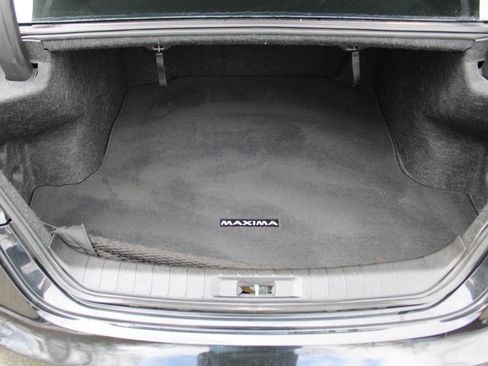 Used 2016 Nissan Maxima SR w/ Interior Lighting Package image 14