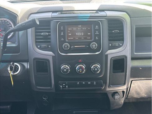 Used 2018 RAM 2500 Tradesman w/ Chrome Appearance Group AWD/4WD image 17