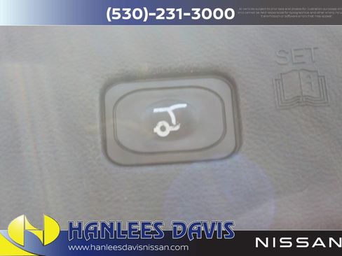 Used 2022 Ford Edge Titanium w/ Equipment Group 301A AWD/4WD image 11