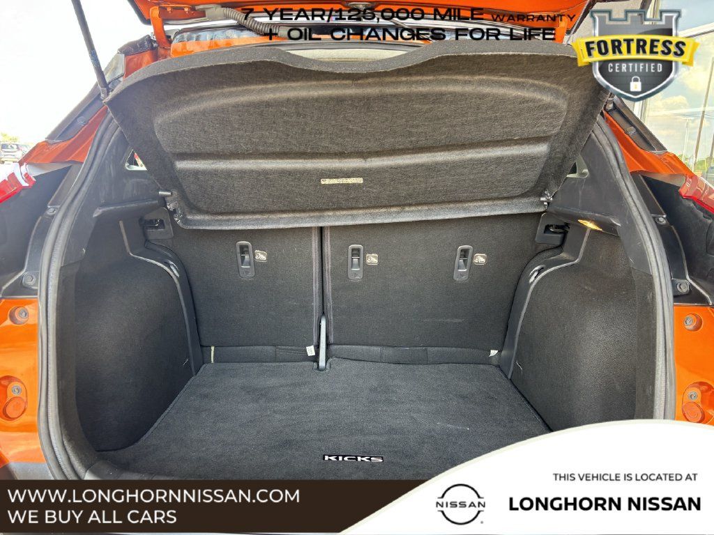 Used 2020 Nissan Kicks SR w/ SR Premium Package FWD image 26