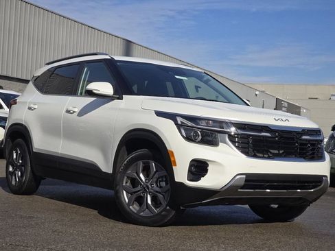 Used 2024 Kia Seltos S image 1