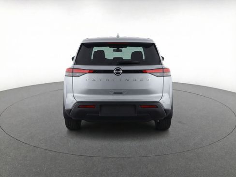 Used 2024 Nissan Pathfinder S image 7