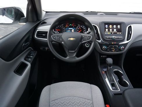 Used 2024 Chevrolet Equinox LS w/ LS Convenience Package FWD image 12