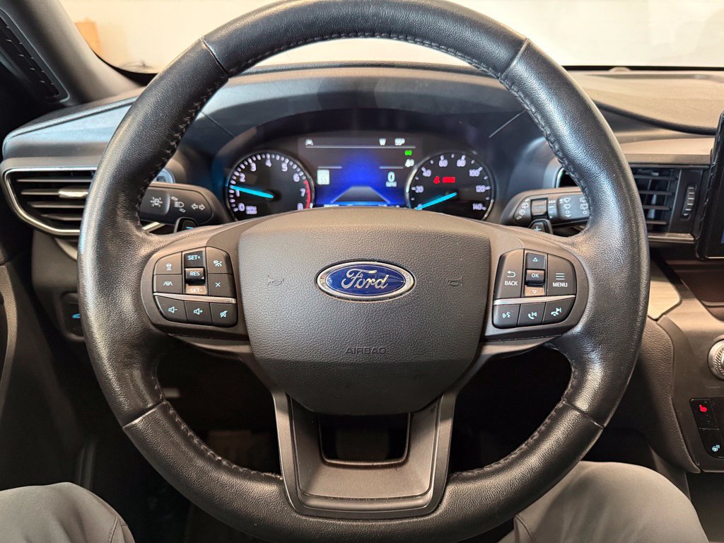 Certified 2020 Ford Explorer XLT w/ Equipment Group 202A AWD/4WD image 25