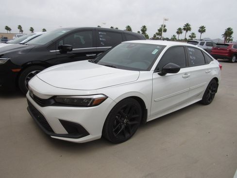Used 2023 Honda Civic Sport image 1