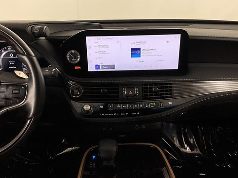 Used 2023 Lexus LS 500 image 12