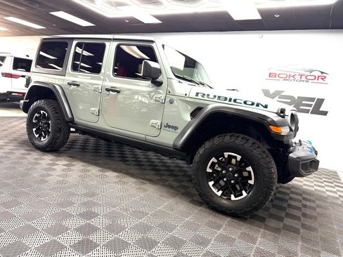 Used 2024 Jeep Wrangler Unlimited Rubicon 4xe w/ Convenience Group AWD/4WD image 2