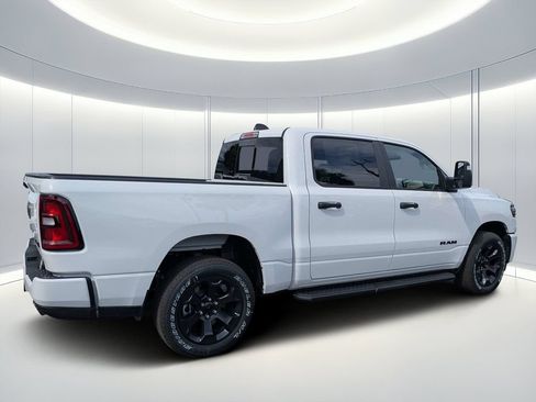 New 2026 RAM 1500 Express AWD/4WD image 4