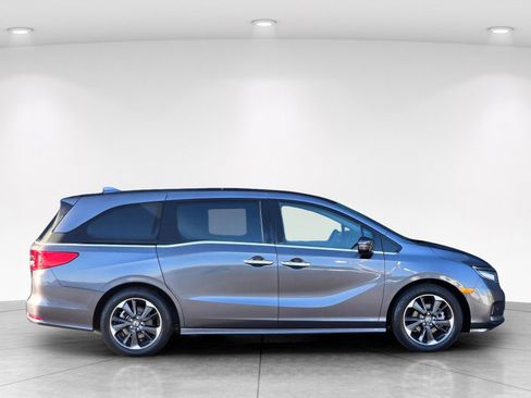 Used 2024 Honda Odyssey Elite image 7