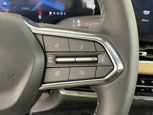 New 2025 Chevrolet Equinox ACTIV image 25