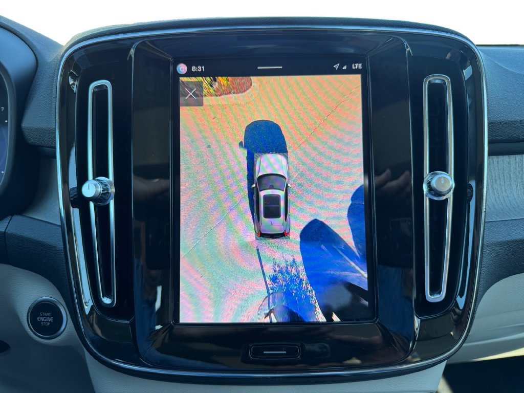 Certified 2024 Volvo XC40 B5 Ultimate w/ Climate Package AWD/4WD image 23