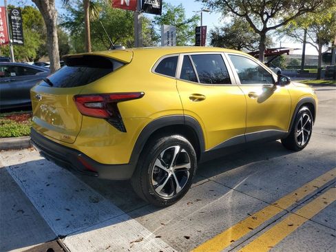 Used 2024 Chevrolet Trax RS w/ Driver Confidence Package image 6