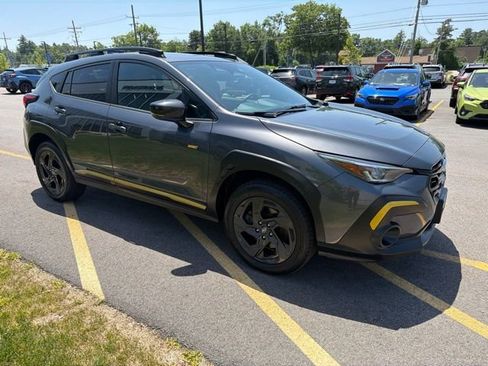 Used 2024 Subaru Crosstrek 2.5i Sport AWD/4WD image 3