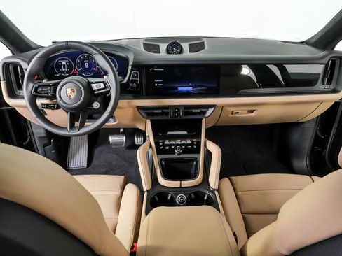 New 2026 Porsche Cayenne GTS AWD/4WD image 20