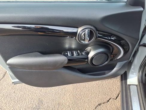 Used 2019 MINI Cooper S image 11