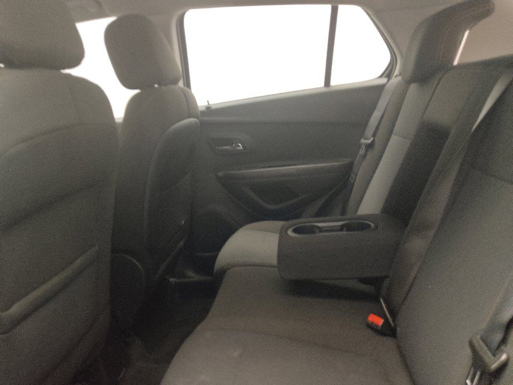Used 2020 Chevrolet Trax LS FWD image 18