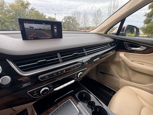 Used 2018 Audi Q7 3.0T Prestige image 36