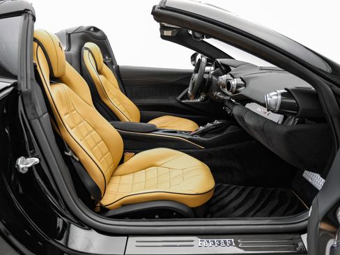 Used 2022 Ferrari 812 GTS RWD image 68