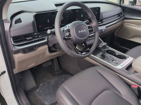 New 2026 Kia Carnival FWD image 10