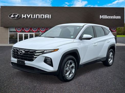 Certified 2022 Hyundai Tucson SE image 2