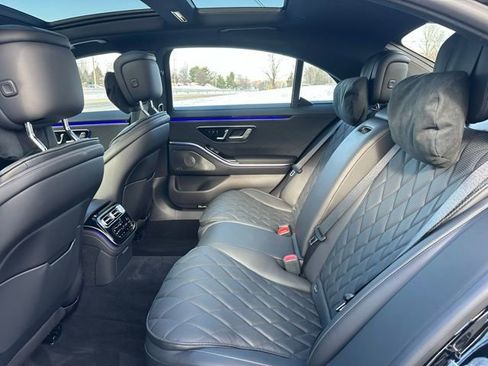 Used 2025 Mercedes-Benz S 580 4MATIC Sedan image 19
