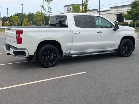 Used 2021 Chevrolet Silverado 1500 High Country w/ Technology Package AWD/4WD image 5