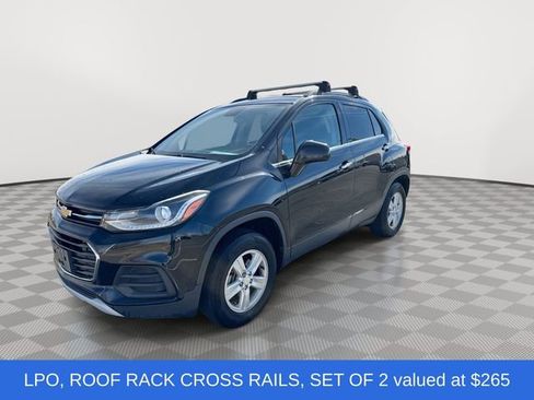 Used 2020 Chevrolet Trax LT w/ LT Convenience Package image 4