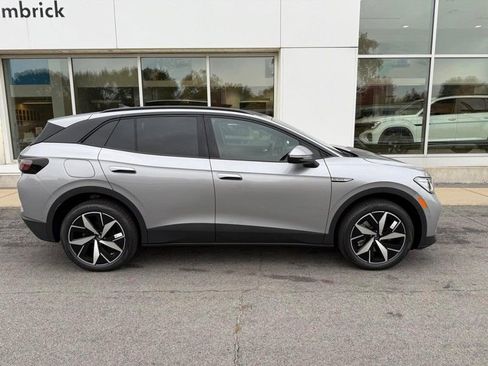 New 2025 Volkswagen ID.4 Pro S image 2