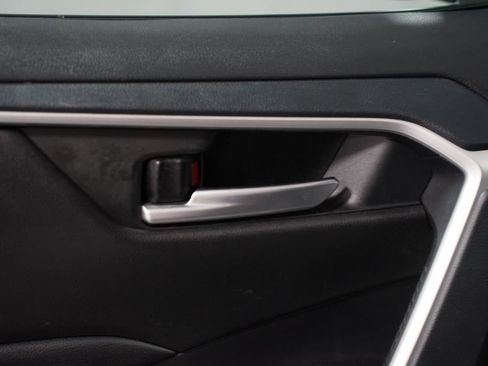 Certified 2024 Toyota RAV4 XLE FWD image 32