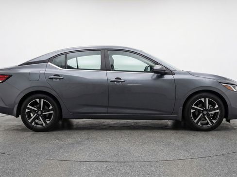 Used 2025 Nissan Sentra SV FWD image 11